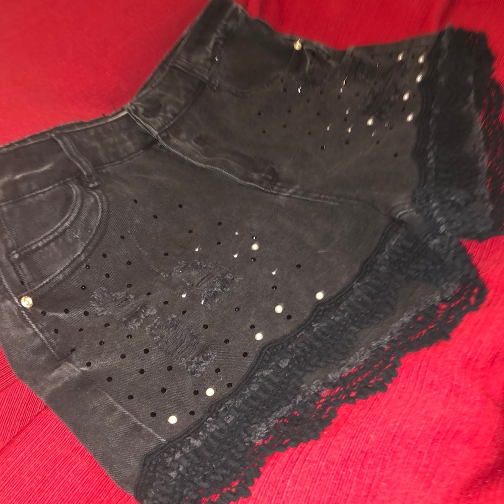 👗Black Shorts